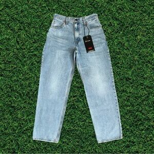 Levi's Women's Premium Dad Jeans High Rise Straight Leg Size 23